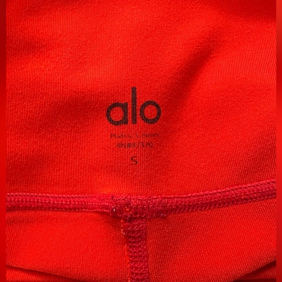Alo Yoga High-Waist Sculpting Moto Leggings Red Size S Performance Activewear - Picture 4 of 6